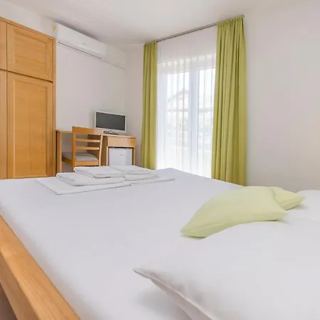 بيت ضيافة Katarina 3*