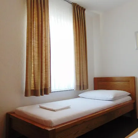 Katarina بيت ضيافة 3*