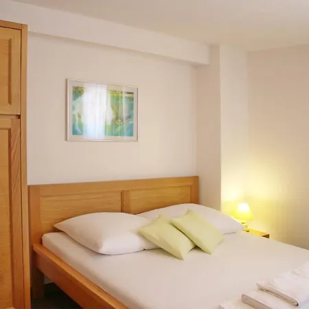 Casa de hóspedes Katarina 3*